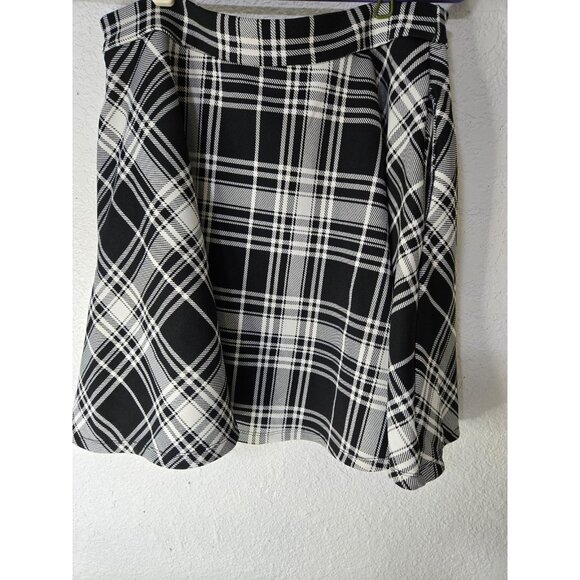 Hot Topic Skirt Womens Medium Black White Plaid Zip Front Pockets Stretch Punk - Picture 4 of 8